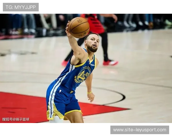 2024季后赛：勇士在关键战中库里投中多记远三，带队逆转夺冠！，nba季后赛勇士